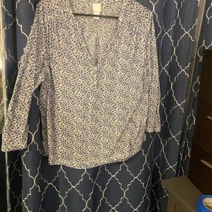 H&M dressy three quarter sleeve shirt